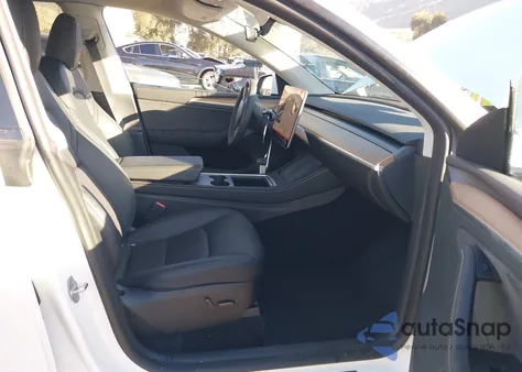 2023 Tesla Model Y Awd/Long Range Dual Motor All-Wheel Drive z USA, uszkodzony, nr VIN 7SAYGDEE9PA183212